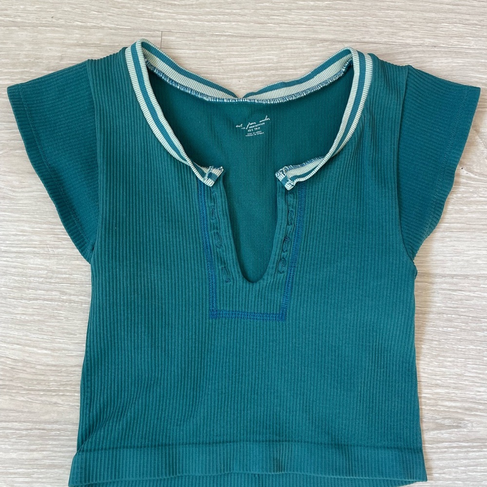 Out From Under, Go For Gold, Urban Outfitters Teal Kids crop tee